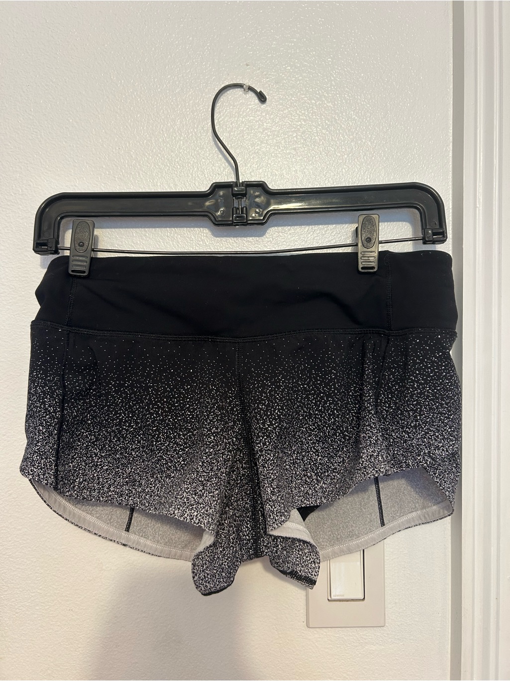 Lululemon Low-Rise Speed Up Shorts - Ombre Speckle Stop Print